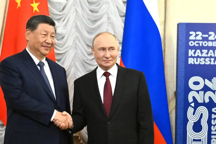 Alianță ruso-chineză împotriva „dublei-izolări” SUA (sursa: kremlin.ru)