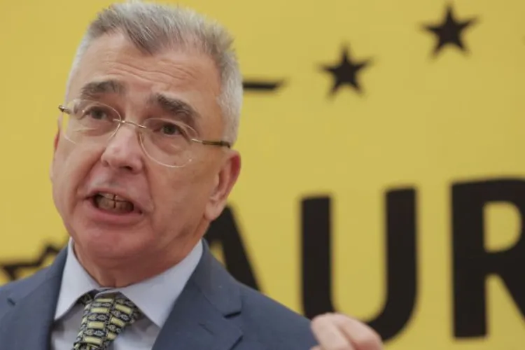 Auristul Petrișor Peiu, fost consilier al lui Adrian Năstase, crede că ar fi bun de premier. Dar Simion ar fi și mai bun, spune el