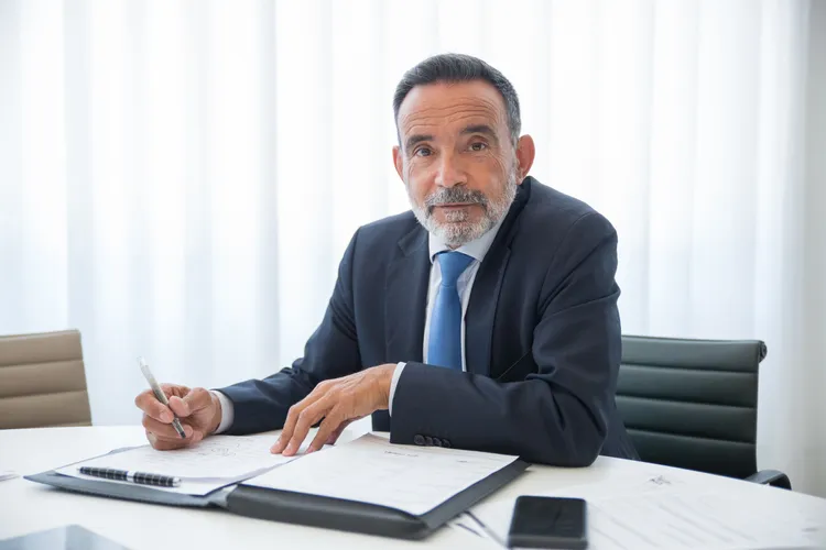 O declarație greșită a angajatorului îți poate micșora pensia: cum descoperi lunile lipsă și ce faci pentru recunoașterea lor
