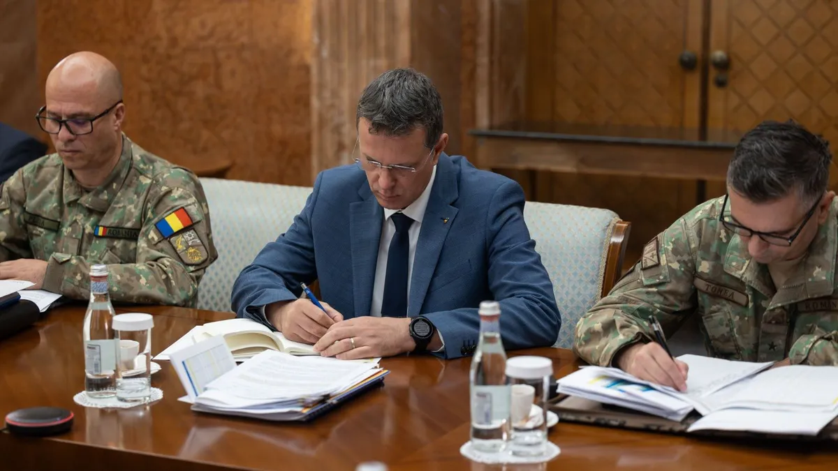 Moșteanu ascunde în CV-urile oficiale că nu are diplomă pentru masterul făcut la Universitatea București (sursa: Facebook/Ionuț Moșteanu)