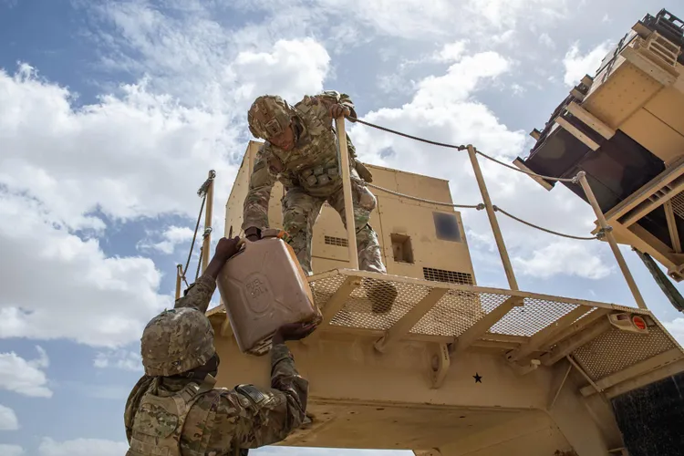 Efectele blocadei SUA asupra strâmtorii Ormuz: Iranul, fără bani, probleme pentru China Foto: US Centcom