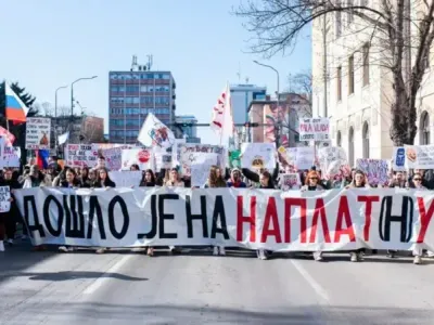 Protestele studenților sârbi paralizează marile orașe (sursa: bbc.com)