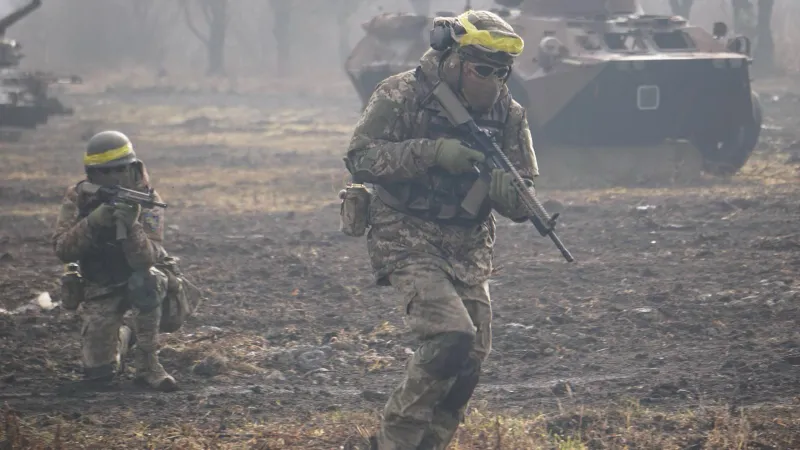 Ucraina transferă soldați pentru suplimentarea infanteriei (sursa: Facebook/The Armed Forces of Ukraine)