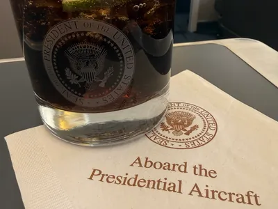 Ce mâncare se servește la bordul Air Force One Foto: X/Twitter Reagan Reese