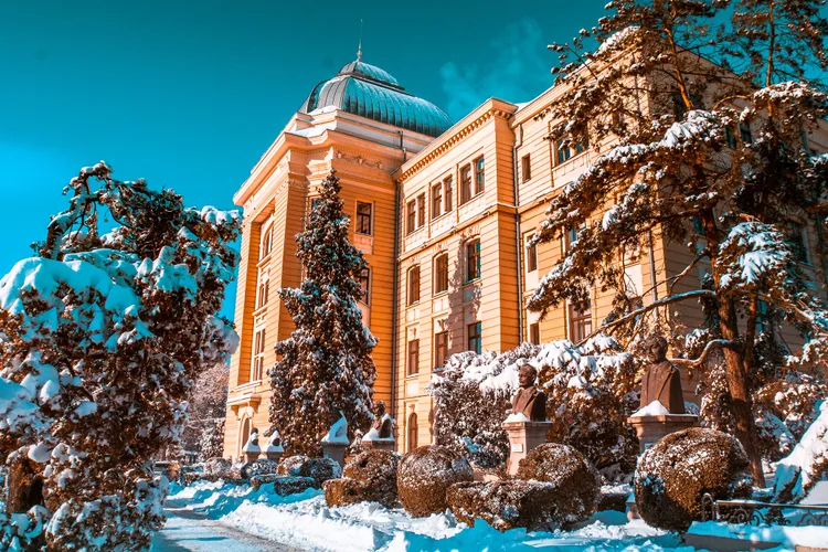 Conflict între doi filosofi ieșeni, tranșat în instanță (sursa: Facebook/Universitatea „Alexandru Ioan Cuza” din Iași)