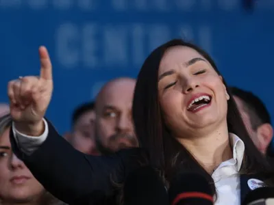 Suveranista Gavrilă acceptă mâna întinsă de Șoșoacă Foto: Inquam/George Calin