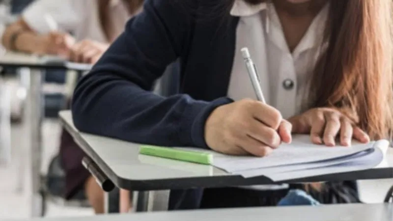 Simulări Bac, Evaluare: jumătate pică examenul (sursa: ziaruldeiasi.ro)