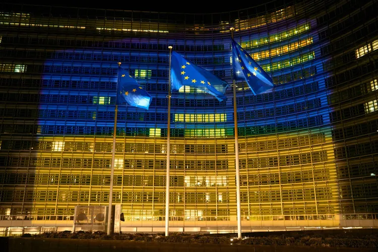 Europa menține Rusia în comerțul internațional, refuză să o excludă din sistemul SWIFT. Neutra Elveție, nici o sancțiune