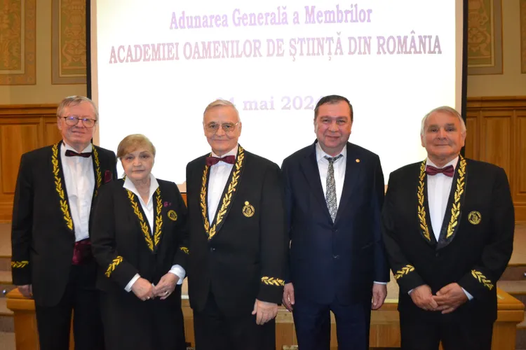 Academia Oamenilor de Știință, numită de Ioan Aurel Pop „un fel de pecingine”, protejată de AUR și PSD Foto: AOSR