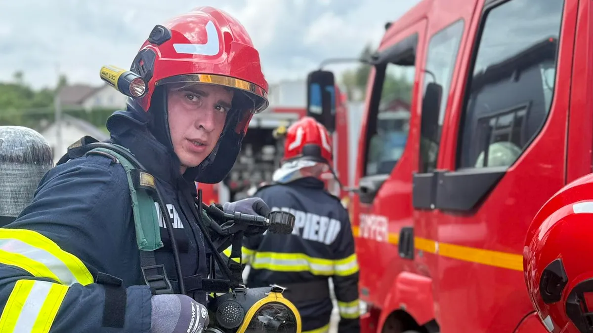 Încă o explozie într-un bloc din cauza unei acumulări de gaze (sursa: Facebook/ISU Bistrița - Năsăud)