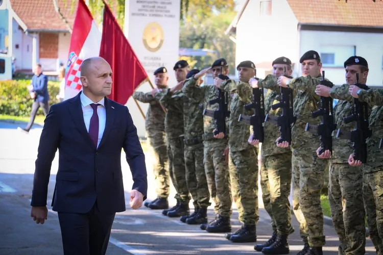 Croația va reintroduce serviciul militar obligatoriu (sursa: Facebook/Ivan Anušić)