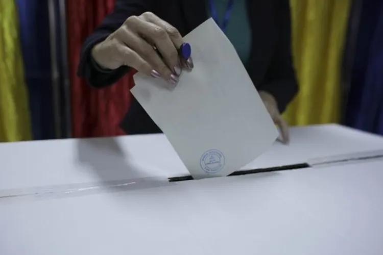 Cum văd primarii comasarea alegerilor: "Primarul nou ales se va uita la primarul în funcţie cum toacă ce a mai rămas din buget"