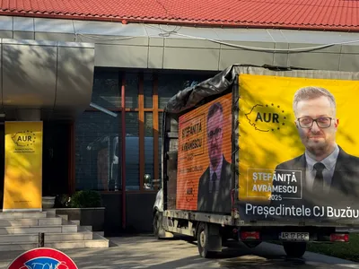 AUR fură curent: panoul electoral de pe camionetă a funcționat cu electricitate de la CJ Buzău Foto: Stiri din Surse Buzau