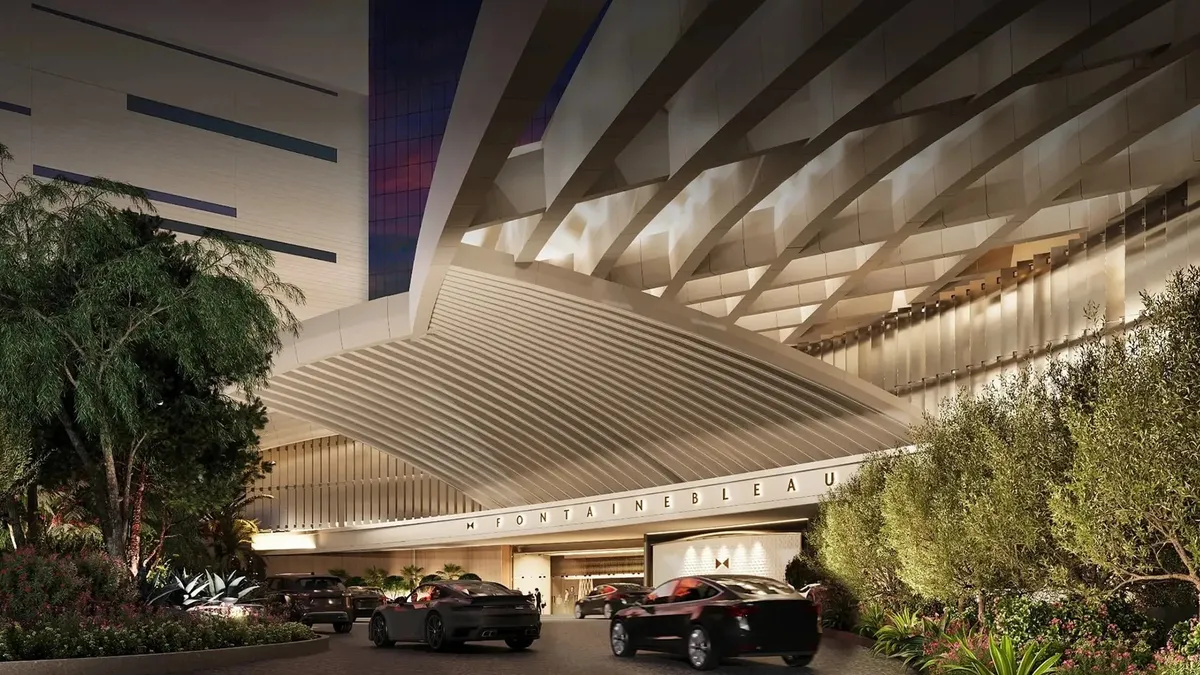 Șeful Romarm, lux la Las Vegas (sursa: Facebook/Fontainebleau Las Vegas)