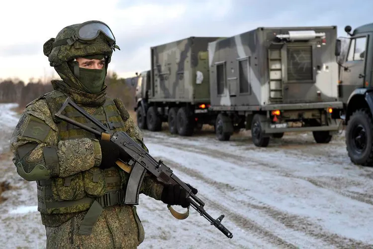 Pregătiri de război în Belarus (sursa: TASS)