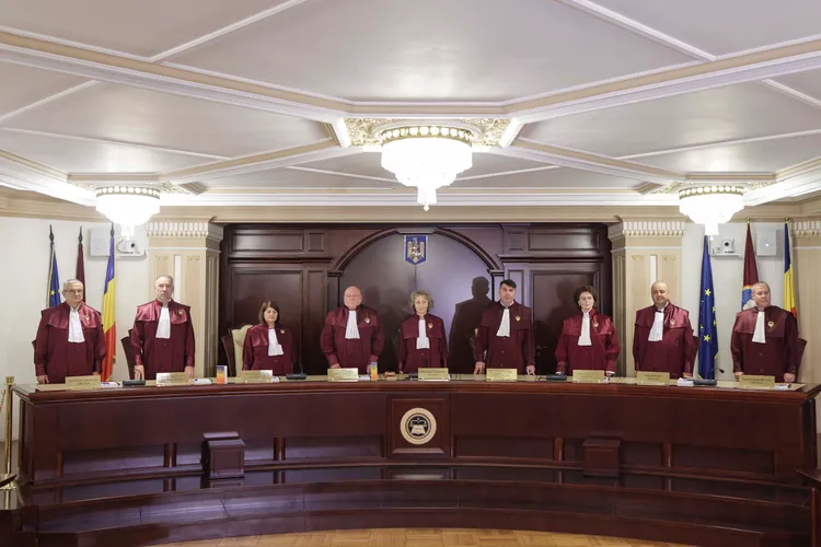 Judecătorii CCR controlați de PSD pot fi dați afară de către colegi pentru blocarea Curții (sursa: Inquam Photos/Octav Ganea)