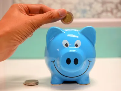 Economiile la bancă pot atrage obligații la ANAF chiar dacă ești salariat sau pensionar: când trebuie să plătești cel puțin 2.430 de lei