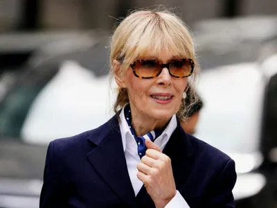 Trump, obligat să plătească despăgubiri uriașe (sursa: PBS)