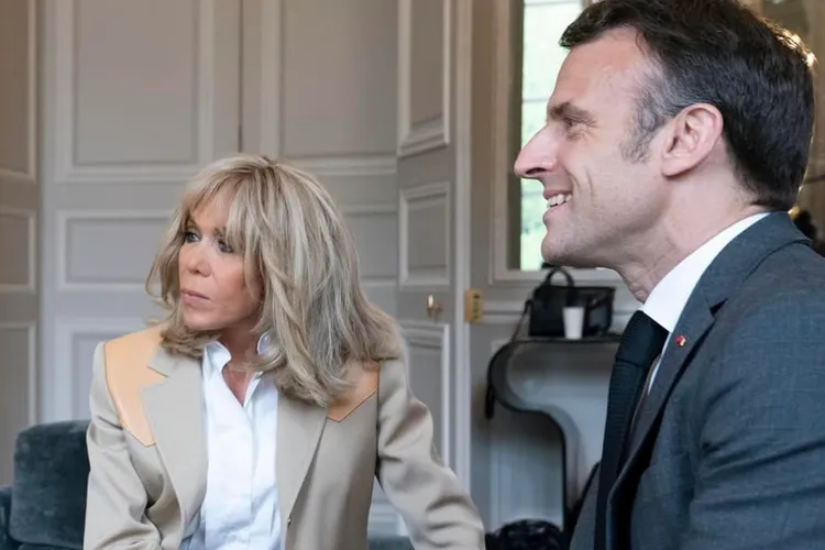 Brigitte Macron, acuzată că e bărbat (sursa: Facebook/Emmanuel Macron)