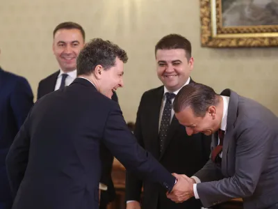 Potop de lingușeli ale lui Băluță pentru Nicușor Dan Foto: Inquam/George Calin