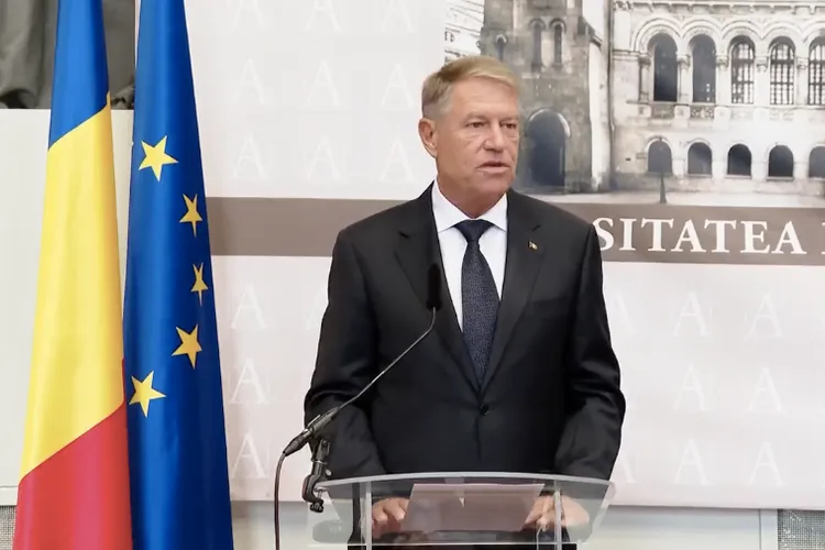 Klaus Iohannis a redescoperit plagiatul, după momentul Ponta, și vrea "prevederi explicite cu privire la prevenirea şi sancţionarea acestui fenomen toxic al mediului educaţional"