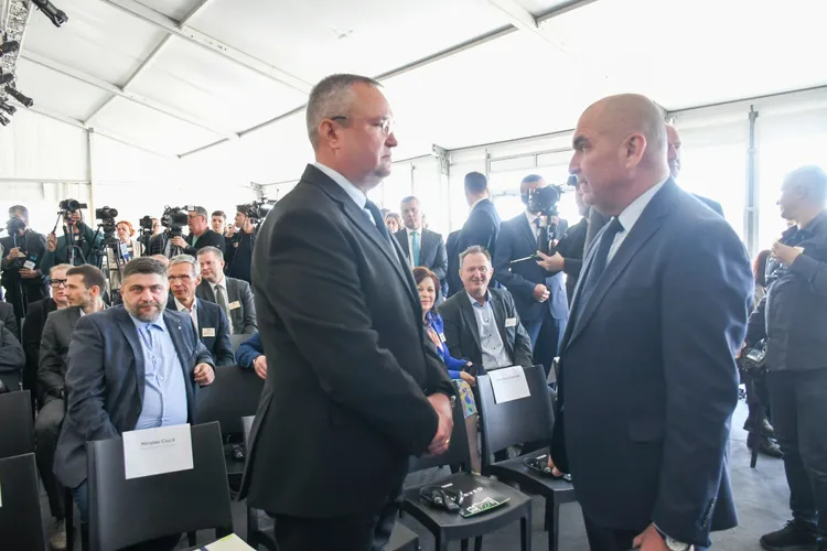 Bolojan: „Greu să fii credibil în condițiile în care acum un an de zile desființezi pe cineva și după un an stai cu el la braț”. Plus: „Guvernele vor fi condamnate să plătească doar dobânzi”