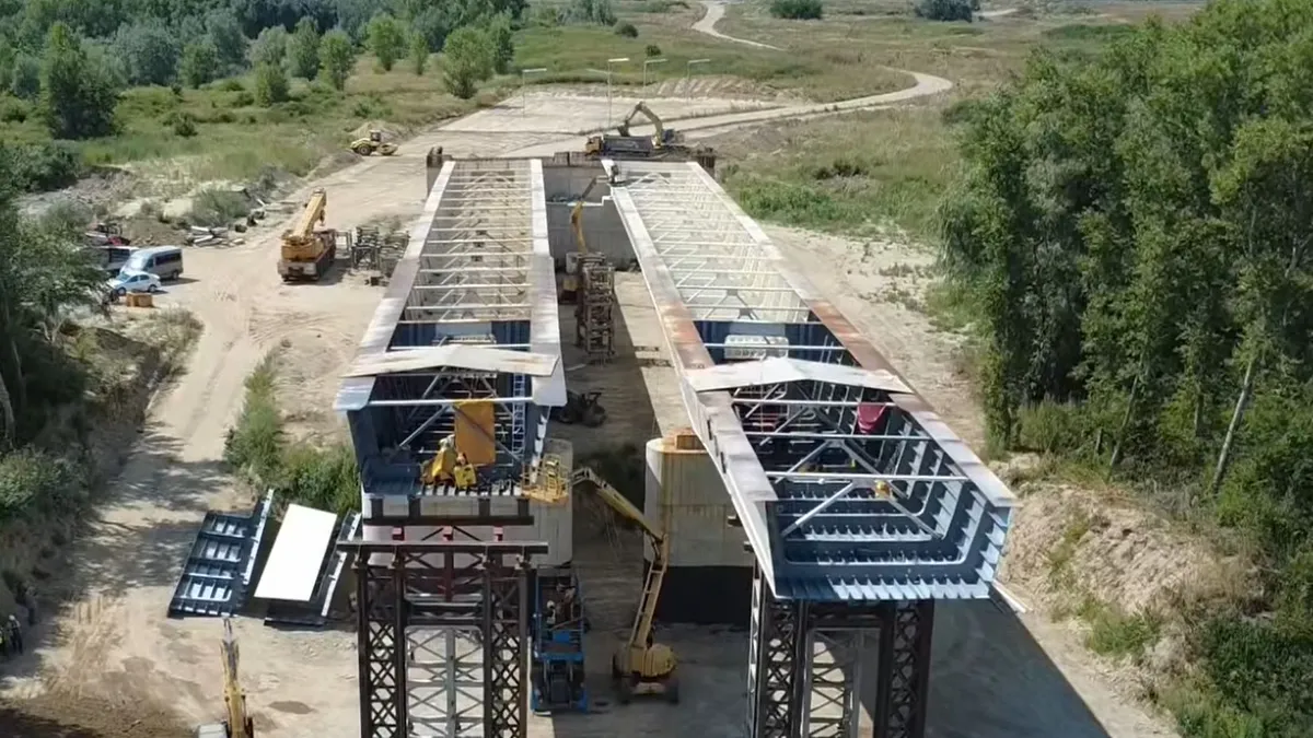 Construcția neterminată a podului peste Prut de la Ungheni