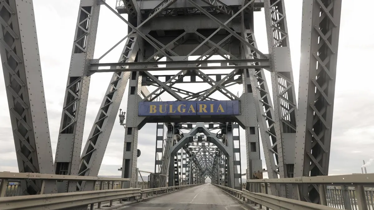 Podul Giurgiu - Ruse, sufocat de trafic (sursa: Inquam Photos/George Călin)