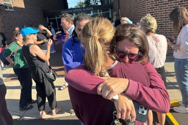 Școală catolică din Minneapolis, atac armat (sursa: CNN)