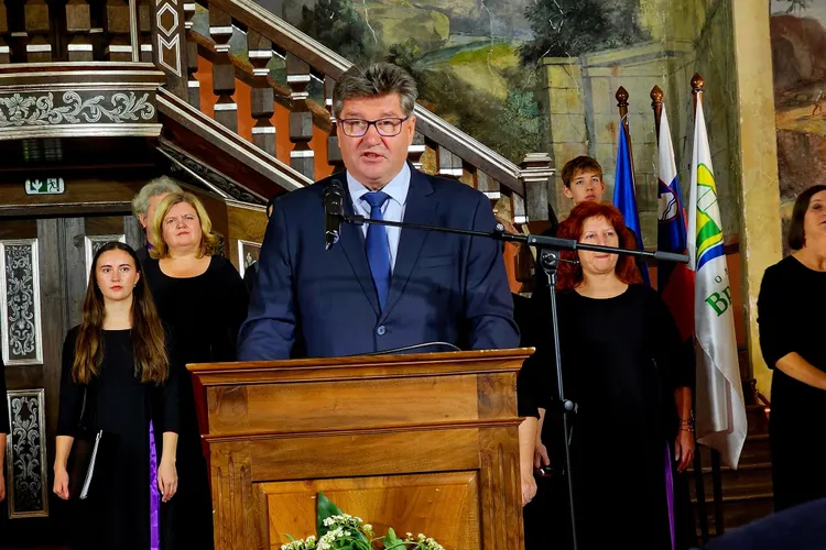 Bărbat ucis de romi, demisii în guvernul sloven (sursa: Facebook/Boštjan Poklukar)