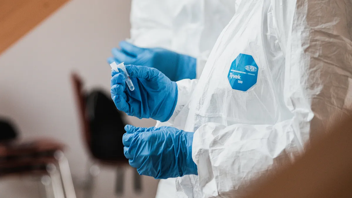 Testare la domiciliu la simptomele Covid. (sursă: Pexels.com)