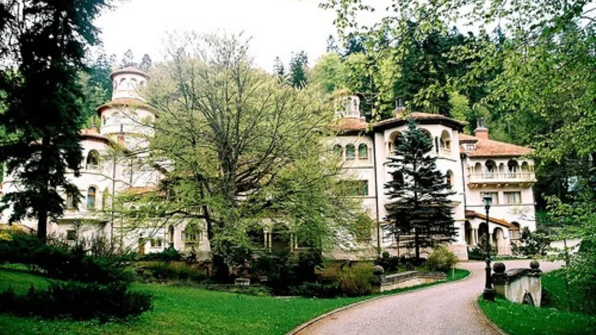 Lista palatelor și vilelor de lux puse la dispoziția nomenklaturii de către RAAPPS