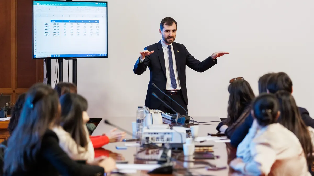 Bugetul României finanțează 178 de agenții de cercetare, arată Claudiu Năsui Foto: Facebook