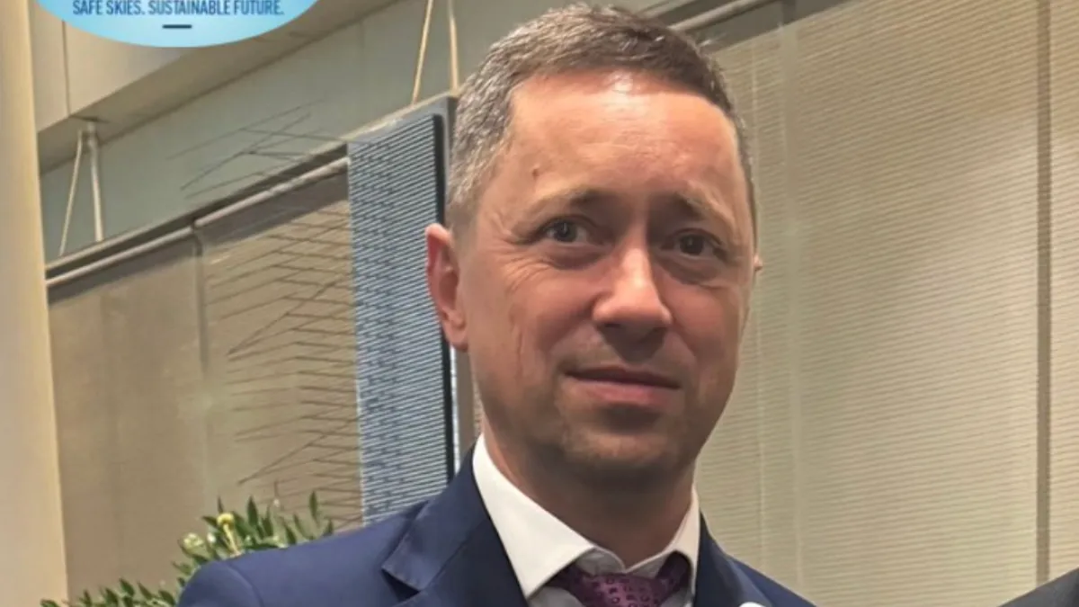 Directorul Autorității Aeronautice, Nicolae Stoica, pune în pericol aviația: securitatea cibernetică, cu necalificați (sursa: Facebook/Autoritatea Aeronautica Civila Romana)