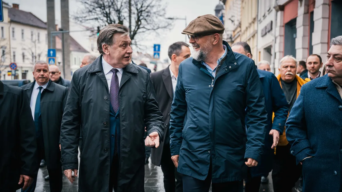 Electoratul maghiar a urmat indicațiile UDMR și a votat masiv cu Antonescu Foto: Facebook