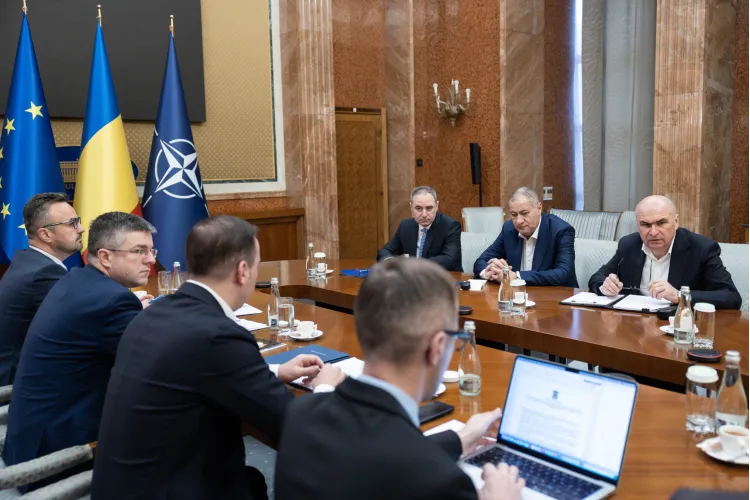 Guvernul va limita adaosul comercial la carburanți, dar nu va reduce accizele Foto: Guvernul României