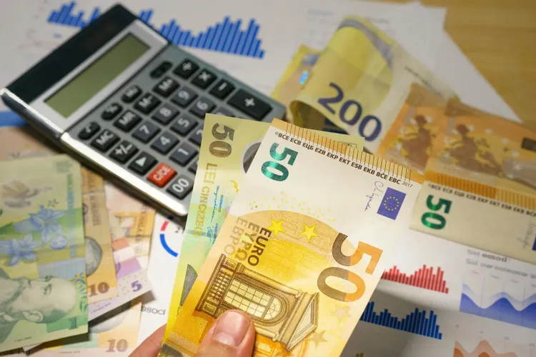 Ratele bancare, din ce în ce mai greu de plătit (sursa: Pexels/Jakub Zerdzicki)