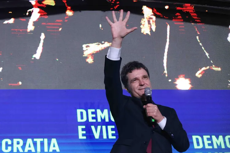 Autostrăzile A7, A8, vitale pentru România, spune Nicușor Dan (sursa: Inquam Photos/George Călin)