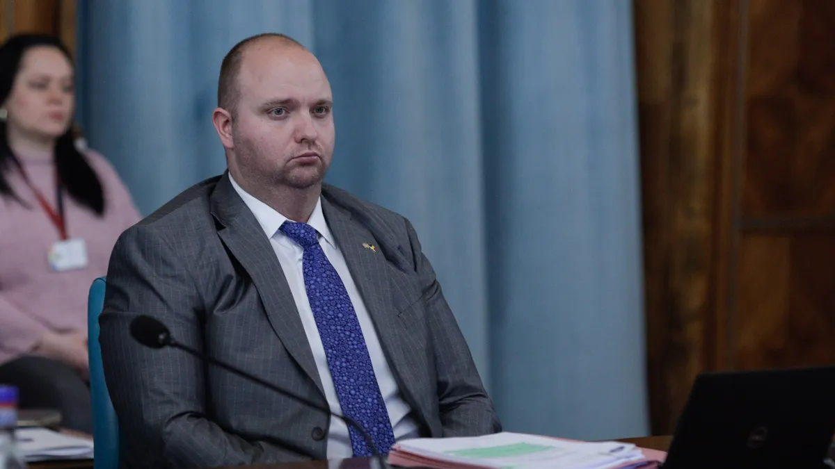 Bogdan-Stelian Mîndrescu participă la ședința de guvern, la Palatul Victoria din București, miercuri 5 aprilie 2023