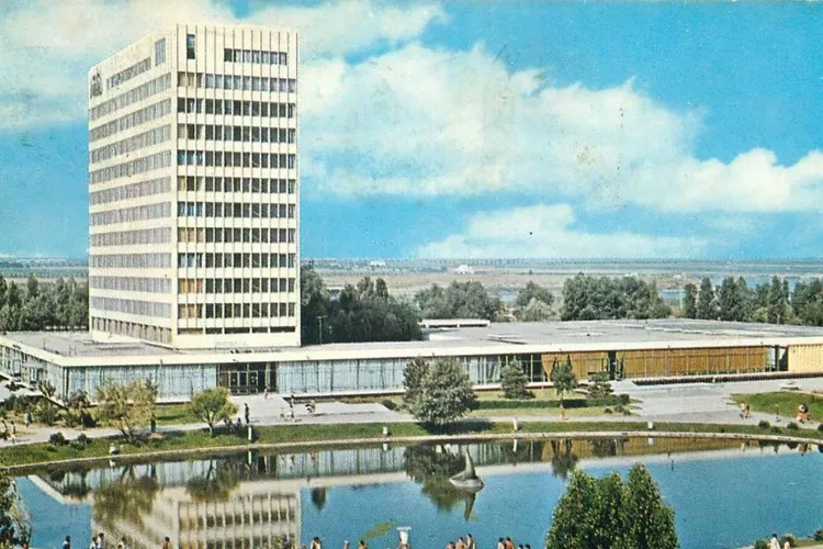 Hotelul Perla din Mamaia va dispărea (sursa: Facebook/Uniunea Arhitectilor din Romania)