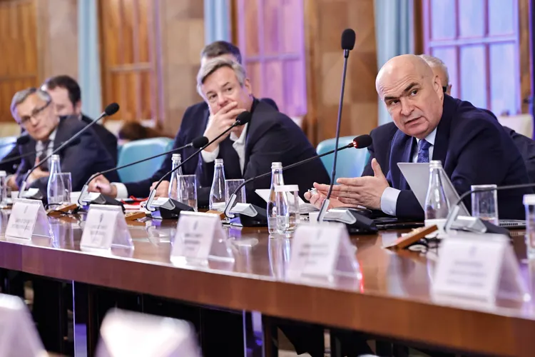 Bolojan, bilanț optimist: cheltuielile cu salariile bugetarilor au scăzut în octombrie Foto: Facebook Guvernul României