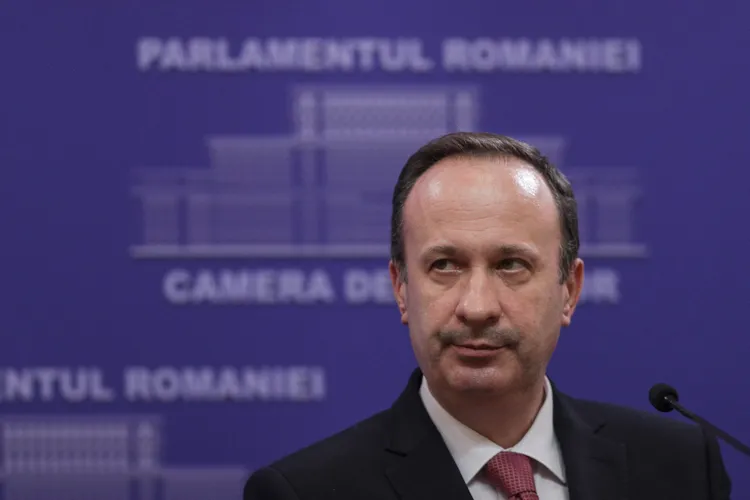Ministrul Finanțelor, Adrian Câciu, spune că nu putem vorbi despre o înghețare a salariilor, ci despre prudență bugetară - Foto: Inquam Photos/ Octav Ganea