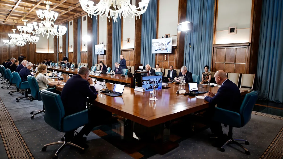 Numărul uriaș de consilieri personali aflați în slujba demnitarilor Foto: Facebook Guvernul României