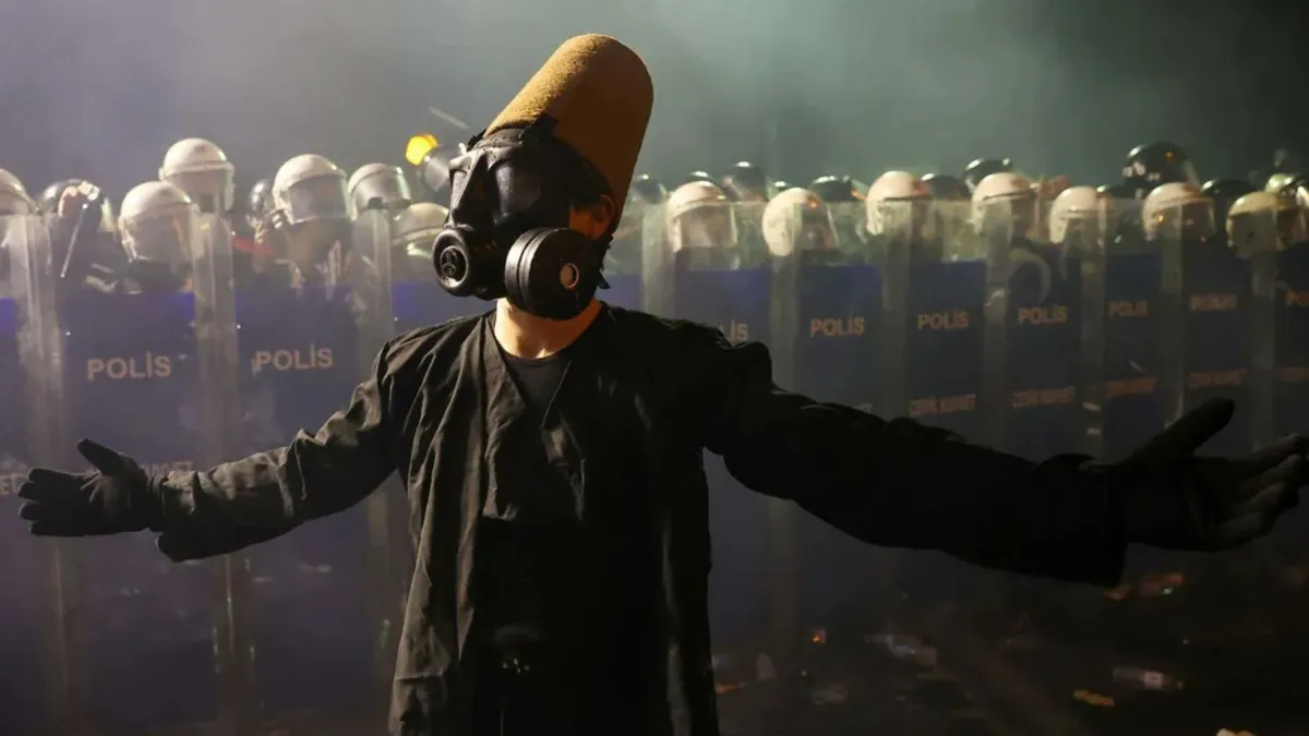 Erdogan etichetează protestatarii: „Teroriști ai străzii” (sursa: X/Advaid അദ്വൈത്)