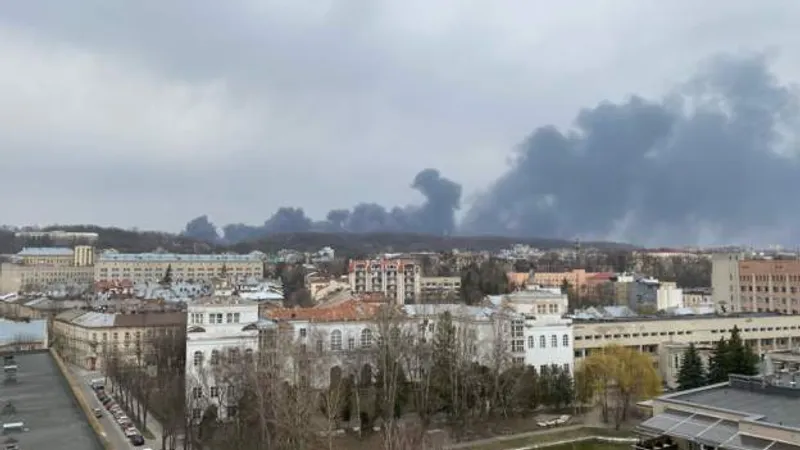 Explozii puternice la Lvov (vestul Ucrainei) (sursa: BBC)