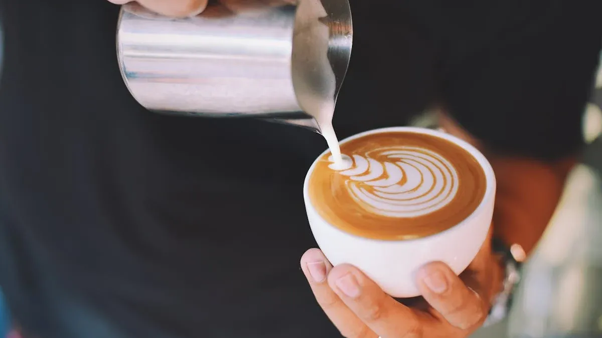 Cafeaua, potențial aliat al vieții sănătoase (sursa: Pexels/Chevanon Photography)