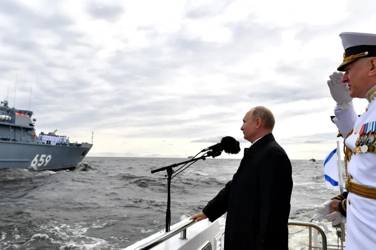 Atac cu dronă asupra flotei ruse (sursa: kremlin.ru)