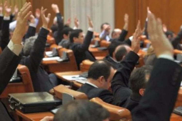 Parlamentarii români, 15 milioane euro nejustificat (sursa: ziaruldeiasi.ro)