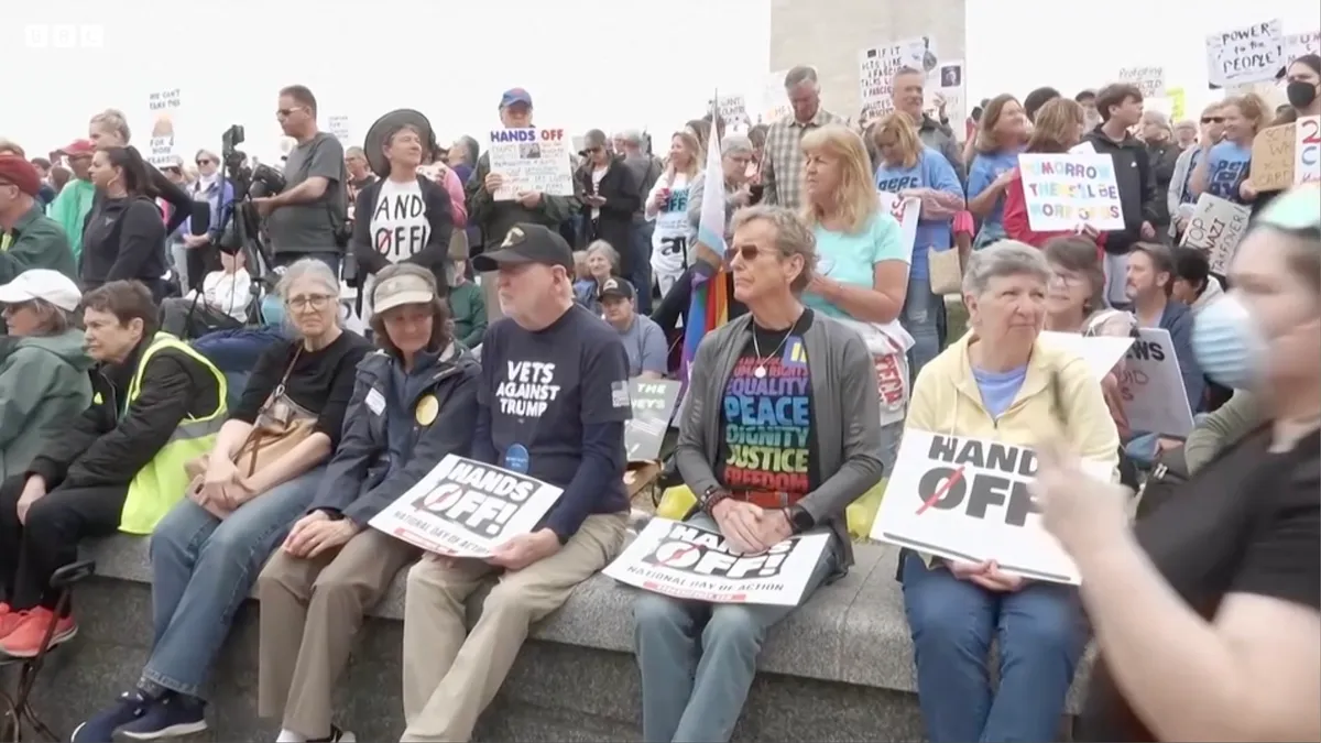 Proteste masive împotriva lui Donald Trump (sursa: BBC)