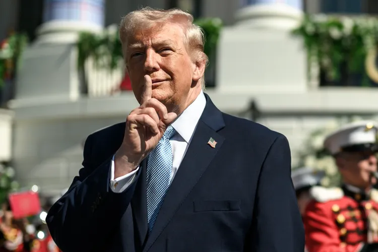 Trump reconfigurează NATO, România în avantaj (sursa: Facebook/The White House)